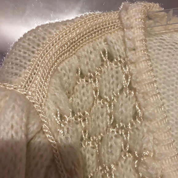 Beautiful Classy Vintage Cottage White Ivory Cream Crochet Knit button Sweater - Picture 6 of 16